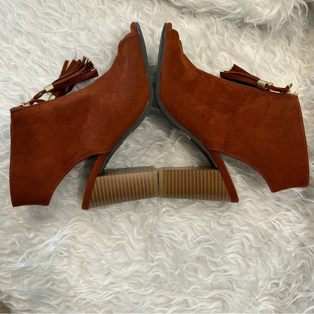 Qupid Women’s Brown Booties Faux Suede Boots Open Toe Tassels Stacked Heel 6 - Picture 3 of 13
